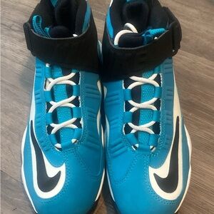 Nike Kids Turquoise and Black Sneakers